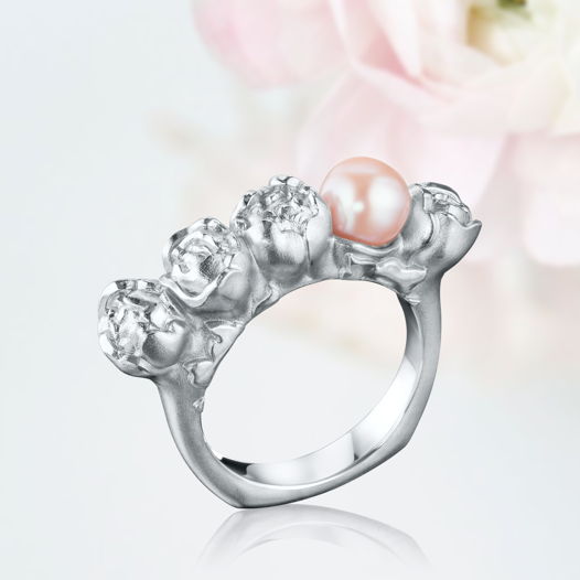 Женское кольцо из серебра с розовым жемчугом ROMANTIC FIVE