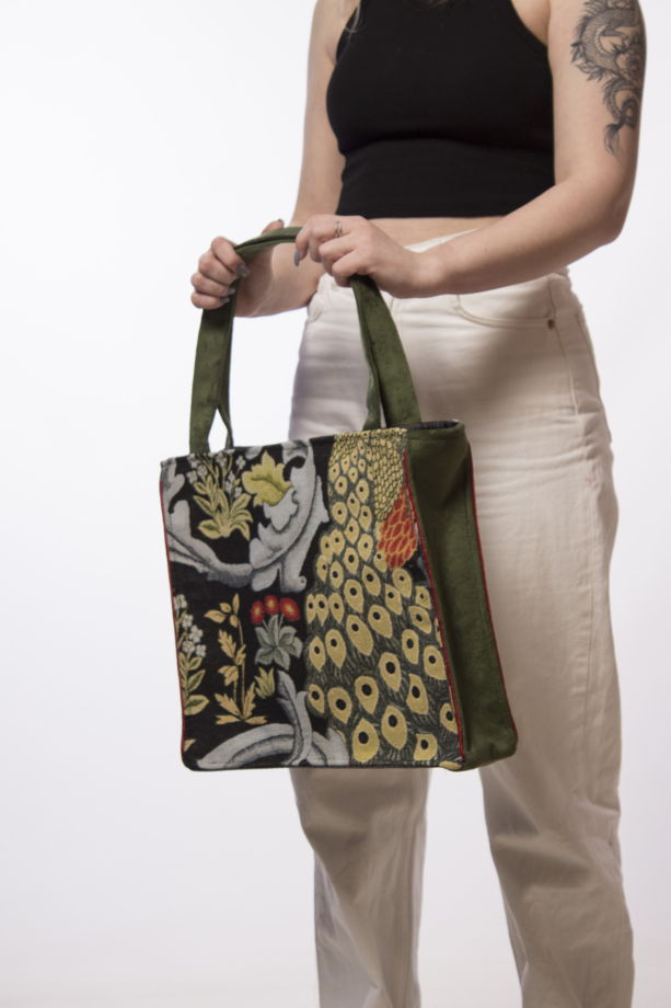 Дизайнерская сумка шоппер с кроликом