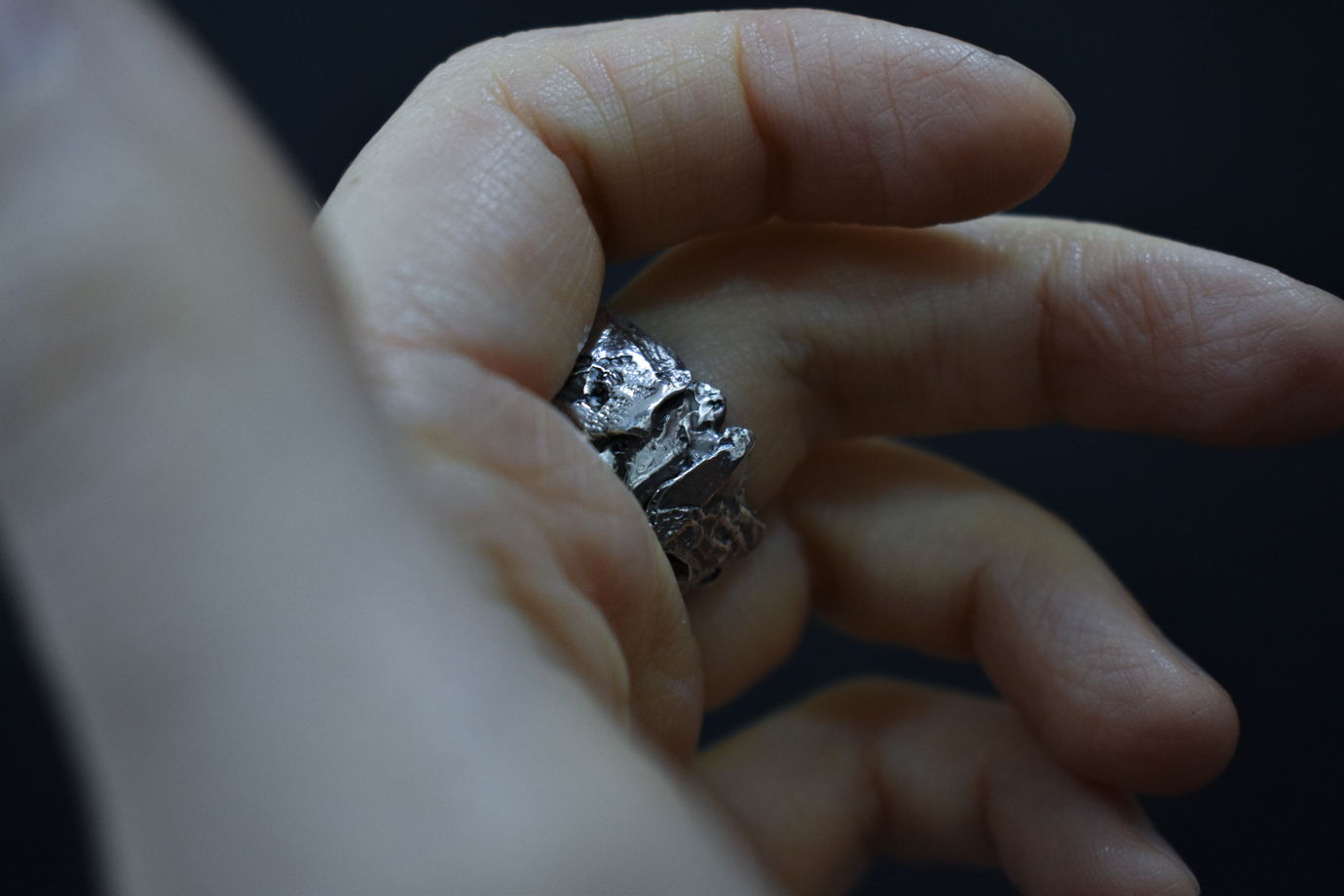 Фактурное кольцо "Pieces" из серебра
