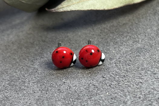 Серьги Божьи Коровки из стекла