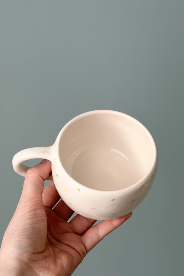 Чашка белая ручной работы с росписью, "Леденцы"