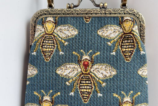 Маленькая сумочка Пчелы