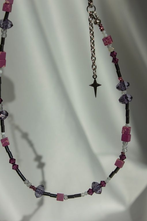 Ожерелье «Черничные Ночи» из  яшмы, гематита и бусин Swarovski