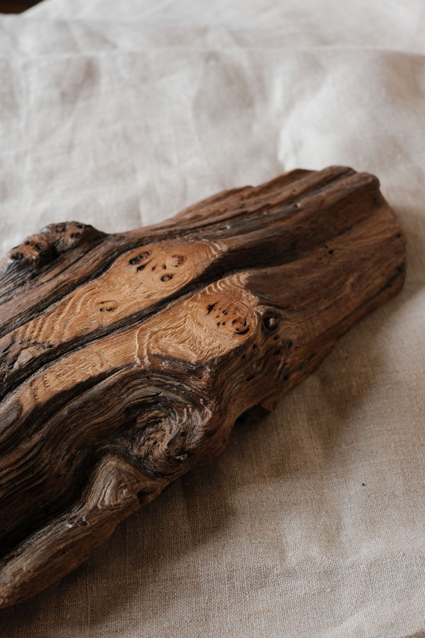 Поднос из дрифтвуда