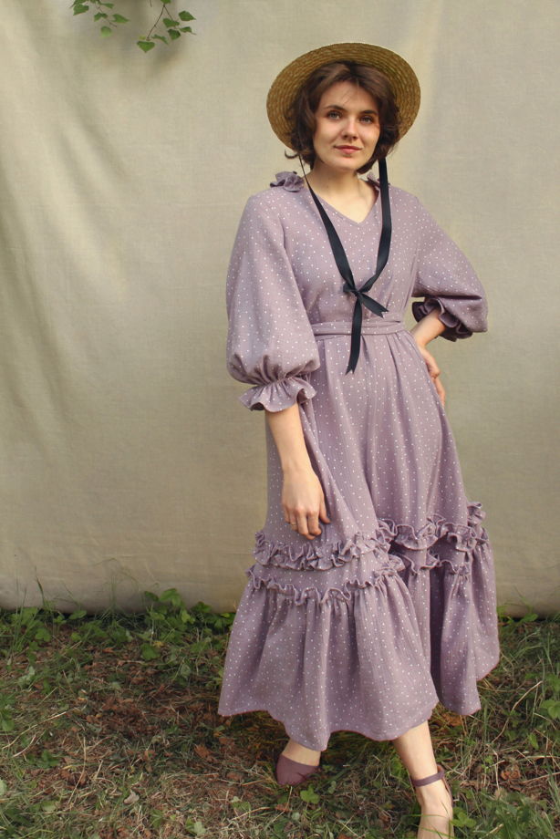 Пышное платье из муслина с рюшами и объемными рукавами
